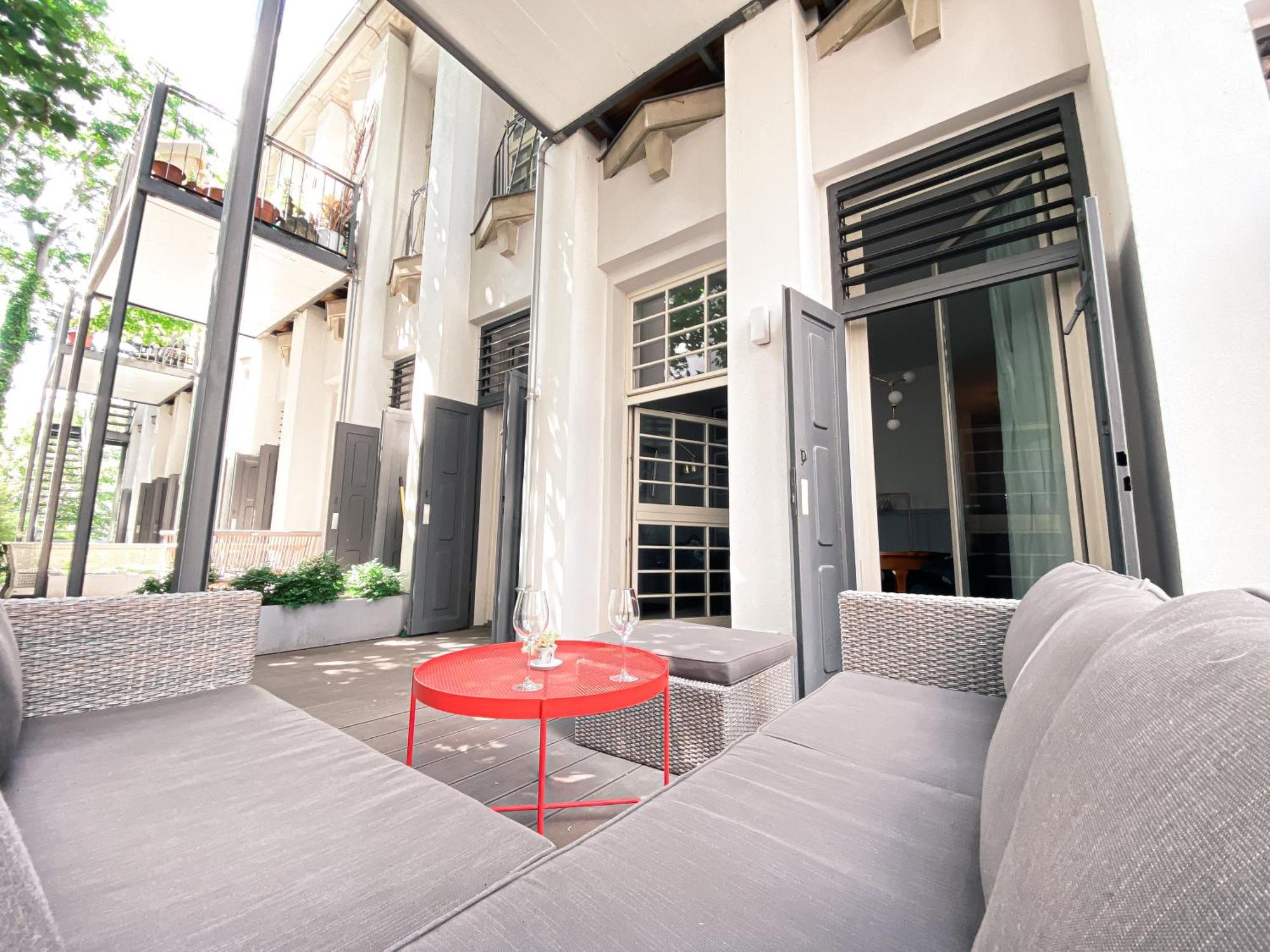 Designer Loft-Ferienwohnung Im Zentrum Mit Tiefgaragen-Parkplatz, Waschmaschine Und Privatterrasse 라이프치히 외부 사진