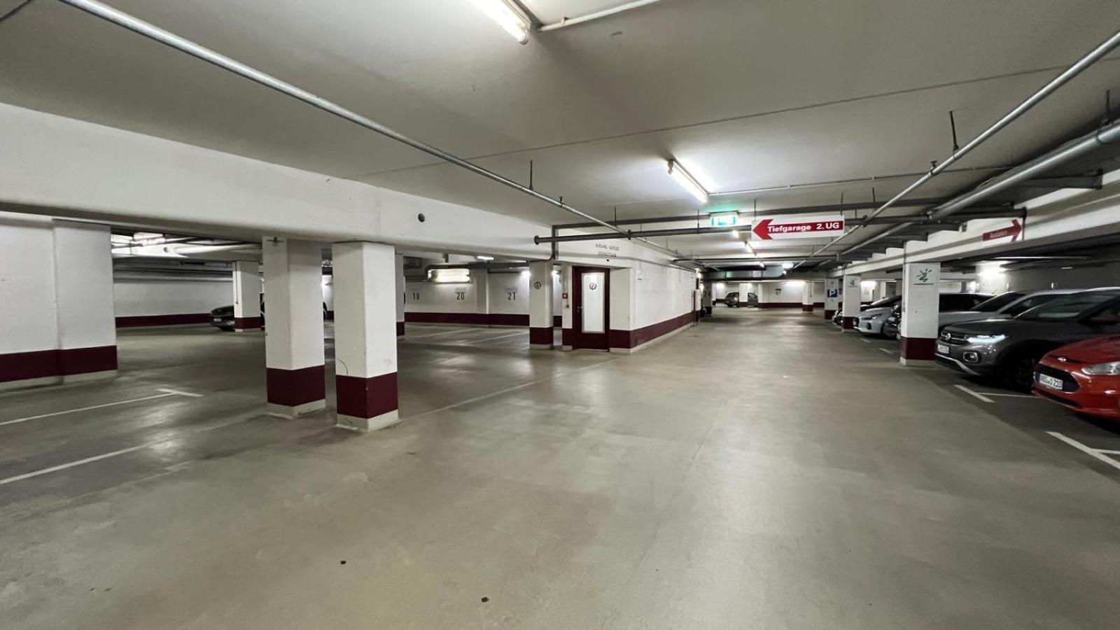 Designer Loft-Ferienwohnung Im Zentrum Mit Tiefgaragen-Parkplatz, Waschmaschine Und Privatterrasse 라이프치히 외부 사진